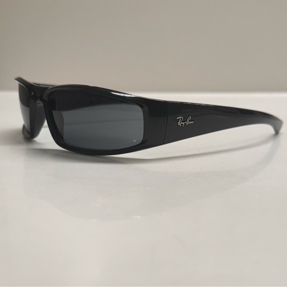 Ray-Ban RB4335 Rectangular Sunglasses very #brat. - Picture 1 of 4